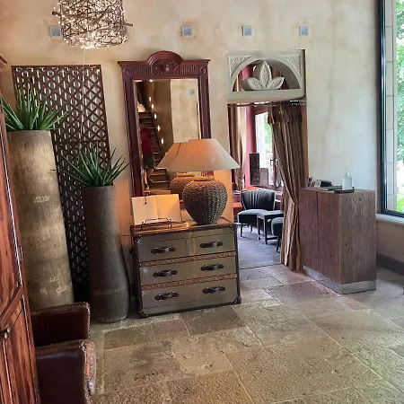 Bed & Breakfast La D'olne 4*